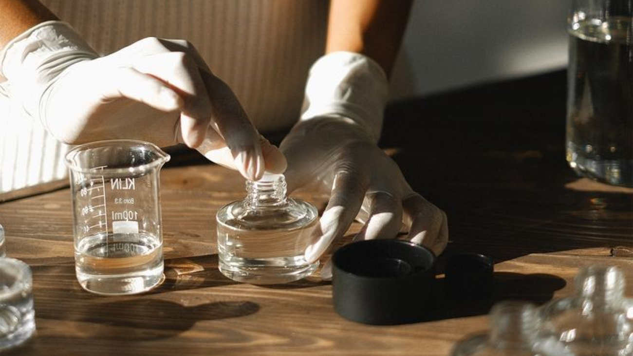 Seni Membuat Parfum
